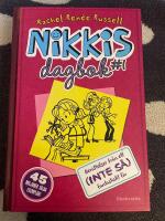 Nikkis dagbok #1 : ber&auml;ttelser fr&aring;n ett (inte s&aring;) fantastiskt liv