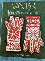 Vantar fr&aring;n n&auml;r och fj&auml;rran
