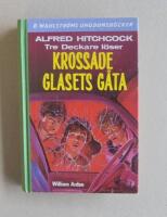 Alfred Hitchcock och Tre Deckare l&ouml;ser Krossade glasets g&aring;ta