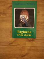 F&aring;glarna kring stugan