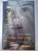 Flickan fr&aring;n ovan
