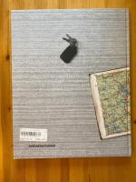 P&aring; resa genom v&auml;lf&auml;rden : KF:s arkitektur fotograferad av Lars-Lennart Forsberg