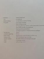 P&aring; resa genom v&auml;lf&auml;rden : KF:s arkitektur fotograferad av Lars-Lennart Forsberg