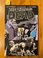 The walking dead 13: Too Far Gone