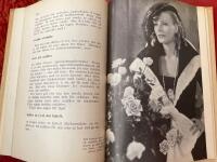 Etikett och god ton - husmoderns presentbok