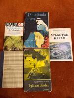 Den d&ouml;mda oasen och fyra Innes till