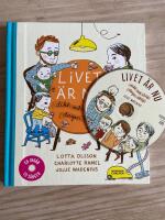Livet &auml;r nu : dikt och s&aring;ng dagen l&aring;ng (inkl cd)