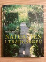 Natursten i tr&auml;dg&aring;rden