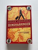 Hundra&aring;ringen som klev ut genom f&ouml;nstret och f&ouml;rsvann