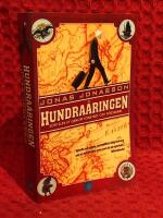 Hundra&aring;ringen som klev ut genom f&ouml;nstret och f&ouml;rsvann