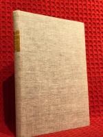 Med skogen som bakgrund