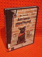 Att leva med hund : en guide till dina hund&aring;r