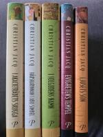 RAMSES 1-5: 1. Ljusets son. 2. Evighetens tempel. 3. I solgudens namn. 4. H&auml;rskarinnan i Abu Simbel. 5. I akacietr&auml;dets skugga.
