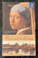 Flicka med p&auml;rl&ouml;rh&auml;nge