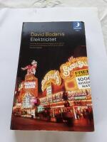 Elektricitet : historien om universums m&auml;ktigaste kraft