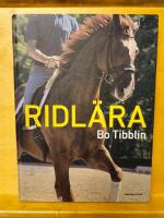 Ridl&auml;ra : ridh&auml;stens grundutbildning och vidareutbildning i dressyr