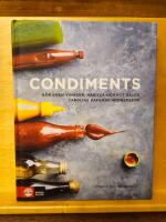 Condiments : g&ouml;r egen vin&auml;ger, harissa och hot sauce