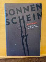 Sonnenschein : bakom alla namn d&ouml;ljer sig en historia