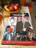 V&auml;rldens st&ouml;rsta politiska skandaler : l&ouml;gner, lustar och statshemligheter
