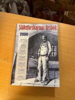 Sl&auml;ktforskarnas &aring;rsbok 2000