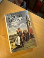Krigets klockor : [roman]
