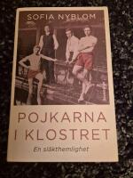 Pojkarna i klostret : en sl&auml;kthemlighet