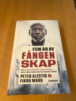 Fem &aring;r av f&aring;ngenskap : om hj&auml;rtl&auml;karen Fikru Maru - och tiden som diktaturens f&aring;nge