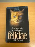 Felidae : [en roman om katter och ruskiga mord]