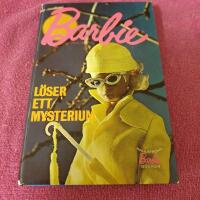Barbie l&ouml;ser ett mysterium