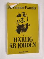 H&auml;rlig &auml;r jorden : [roman]