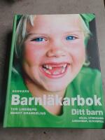 Bonniers barnl&auml;karbok : ditt barn h&auml;lsa, utveckling, sjukdomar, olycksfall