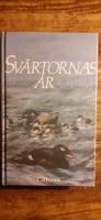 Sv&auml;rtornas &aring;r : roman