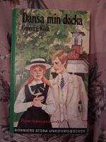Dansa min docka : [femte boken om Karolin]
