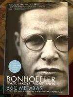 Bonhoeffer praest, martyr, profet, spion 