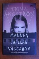 Mannen mellan v&auml;ggarna