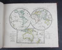 Skol-Atlas &ouml;fver alla verldens delar enligt dess nuvarande tillst&aring;nd, samt &ouml;fver verldsbyggnaden af Stieler i f&ouml;rminskad skala efter dess st&ouml;rre Hand-Atlas