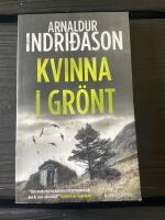 Kvinna i gr&ouml;nt