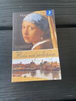 Flicka med p&auml;rl&ouml;rh&auml;nge