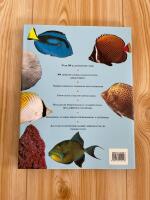 Akvariefiskar : [utf&ouml;rlig beskrivning av s&ouml;tvattens- och saltvattensakvarier]