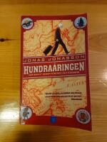 Hundra&aring;ringen som klev ut genom f&ouml;nstret och f&ouml;rsvann