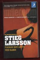 FLICKAN SOM LEKTE MED ELDEN