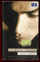 DEN G&Aring;TFULLE  FOTOGRAFEN