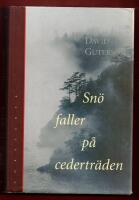 SN&Ouml; FALLER P&Aring; CEDERTR&Auml;DEN