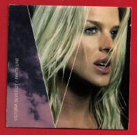 VICTORIA SLVSTEDT - PARTY LINE