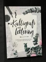 Kalligrafi och lettering : handtexta personliga kort, kuvert och etiketter