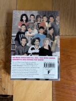 Tv&aring; n&ouml;tcreme och en moviebox : hisnande generaliseringar om v&aring;r uppv&auml;xt i DDR-Sverige