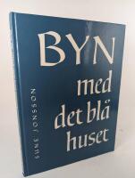Byn med det bl&aring; huset