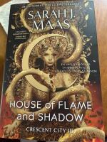 House of Flame and Shadow (Svensk utg&aring;va)