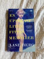 En uppbl&aring;st fittas memoarer
