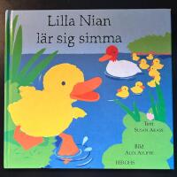 Lilla Nian l&auml;r sig simma